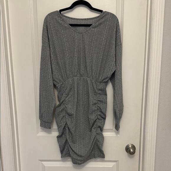Cupshe gray Ruched Dolman Sleeve Dress NWOT - Picture 2 of 4